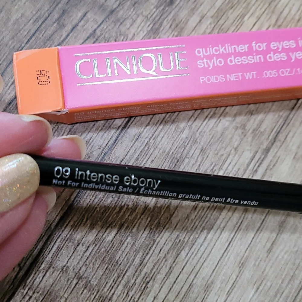 Clinique Quickliner Intense Ebony Black